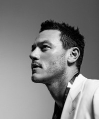 Luke Evans фото №930486