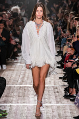 Isabel Marant Spring/Summer 2020 Fashion Show in Paris фото №1223539
