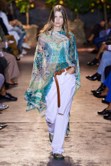 Etro Spring/Summer 2021 Fashion Show in Milan фото №1278517