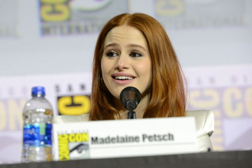 Madelaine Petsch – “Riverdale” Special Video Presentation and Q&A at SDCC 2019 фото №1204191