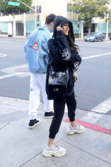 Madison Beer Shopping at XIV Karats on Christmas Eve in Beverly Hills фото №1127557