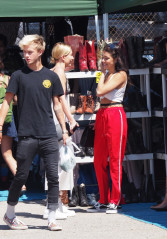 Madison Beer – Trading Post Flea Market in Hollywood  фото №952961