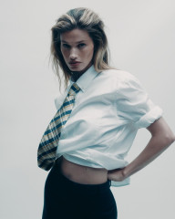 Maggie Rawlins by Ricardo Beas фото №1411244
