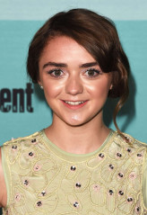 Maisie Williams фото №818735