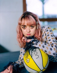 Maisie Williams – Photoshoot for Daisie Magazine May 2019 фото №1179410