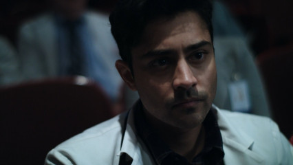 Manish Dayal - The Resident (2018) 1x05 'None the Wiser' фото №1274781