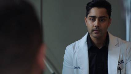 Manish Dayal - The Resident (2018) 1x08 'Family Affair' фото №1284354