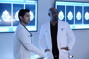 Manish Dayal - The Resident (2019) 3x09 'Out for Blood' фото №1280247