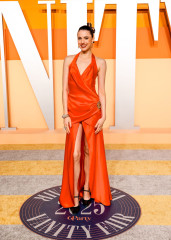 Margaret Qualley – at Vanity Fair Oscars Party 2025 фото №1413319