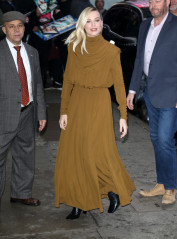 Margot Robbie arrives at Good Morning America in New York, 02.04.2020 фото №1267475