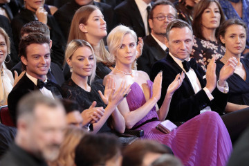 Margot Robbie is inside the British Academy Film Awards, 02.02.2020 фото №1268124