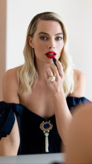 Margot Robbie for Vogue UK || 2020 фото №1271109