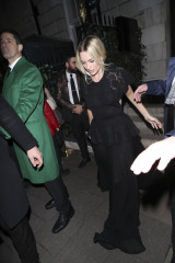 Margot Robbie - seen leaving Annabels Party in London, UK 02.02.2020 фото №1268158