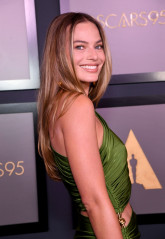Margot Robbie - 13th Governors Awards in Los Angeles 11/19/2022 фото №1357746