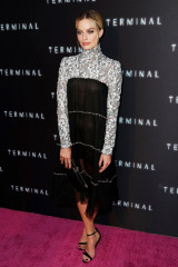 Margot Robbie – “Terminal” Premiere in Hollywood фото №1068934