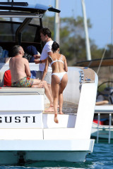 MARIA PEDRAZA in Bikini at a Yacht in Italy 07/18/2020 фото №1265022