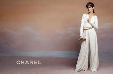 Marine Vacth - Chanel Cruise Collection фото №1161701