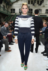 Marion Cotillard – Valentino Fashion Show, PFW in Paris  фото №999835