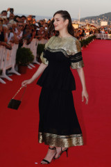 Marion Cotillard – Cabourg Film Festival Closing Ceremony  фото №975881