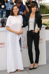 Marion Cotillard – ‘Ismael’s Ghosts’ Photocall at 70th Cannes Film Festival фото №965239