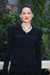 Marion Cotillard – Chanel Show in Paris 01/22/2019 фото №1135922