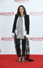 Marion Cotillard – ‘Assassin’s Creed’ Photocall in London фото №928029