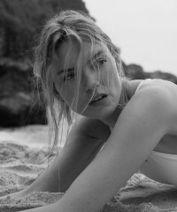 Martha Hunt for Varley Swim фото №1392385