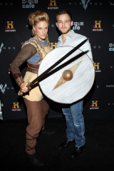 Max Thieriot - Vikings Party at San Diego Comic-Con 07/19/2013 фото №1305338