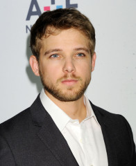 Max Thieriot - A+E Networks Upfront in New York 04/30/2015 фото №1300735