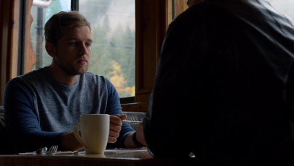 Max Thieriot - Bates Motel (2015) 3x01 'A Death in the Family' фото №1280404