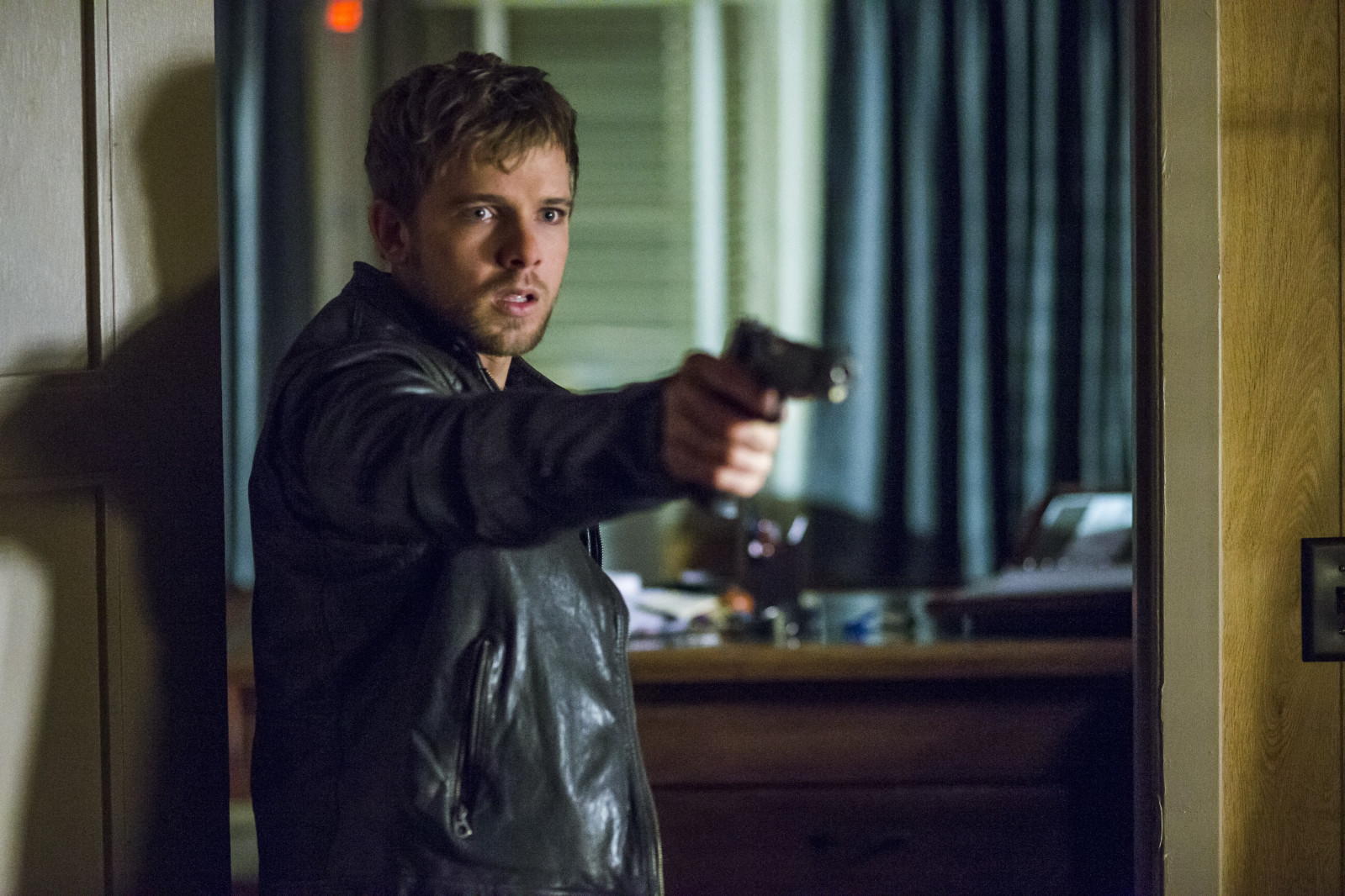 Макс Тириот (Max Thieriot)