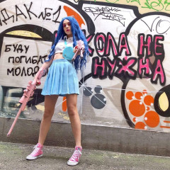 Мэйби Бэйби - певица (Виктория Лысюк), участница группы «Френдзона» фото №1301131
