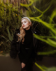 MEG DONNELLY in Archive Magazine, January 2020 фото №1241234