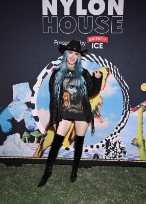 Megan_Fox_-_Nylon_House_event_held_during_the_Coachella_Music_and_Arts_Festival_ фото №1393377