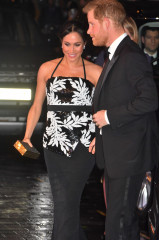 Meghan Markle and Prince Harry – Royal Variety Performance in London 11/19/2018 фото №1120505