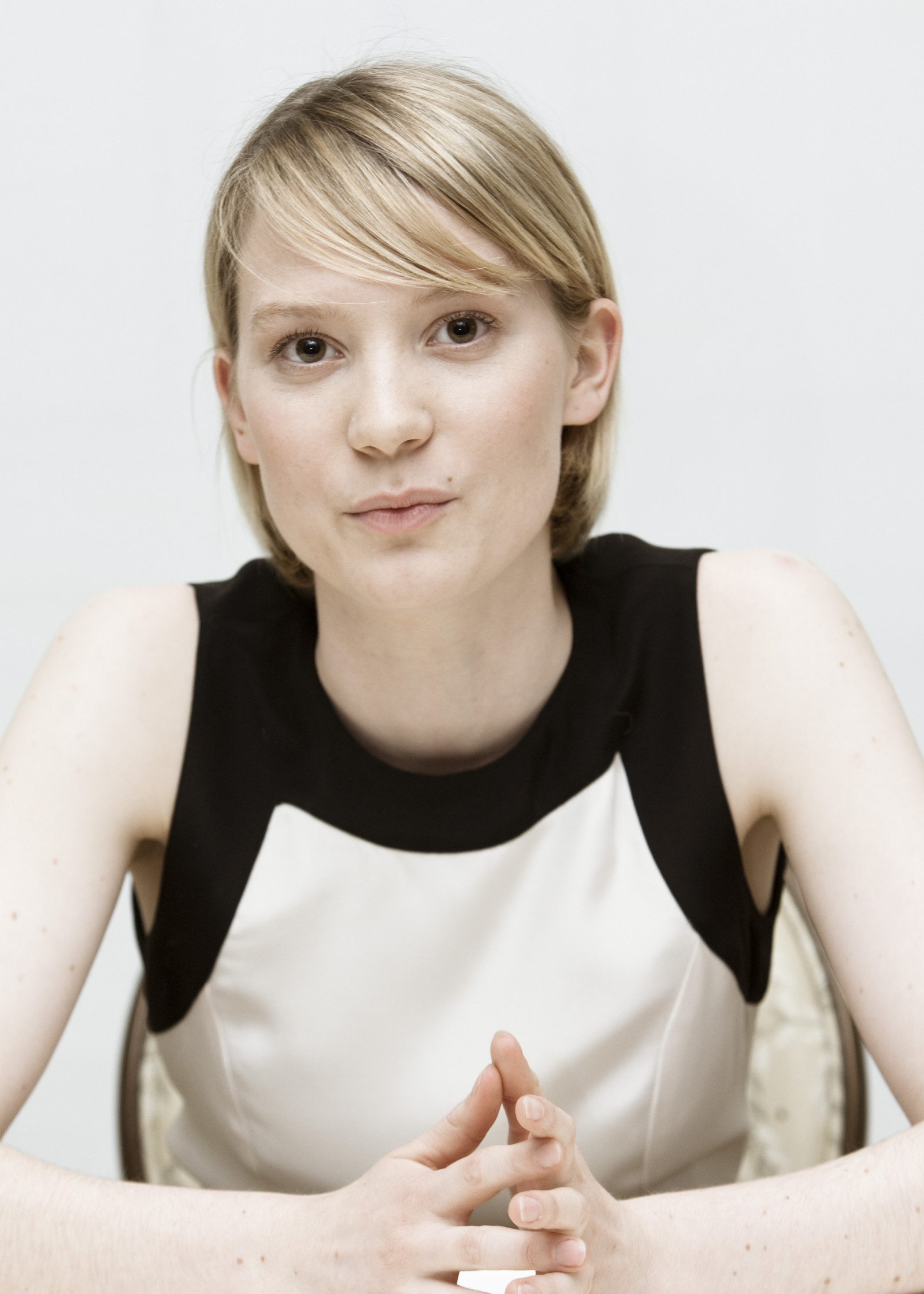 Миа Васиковска (Mia Wasikowska)