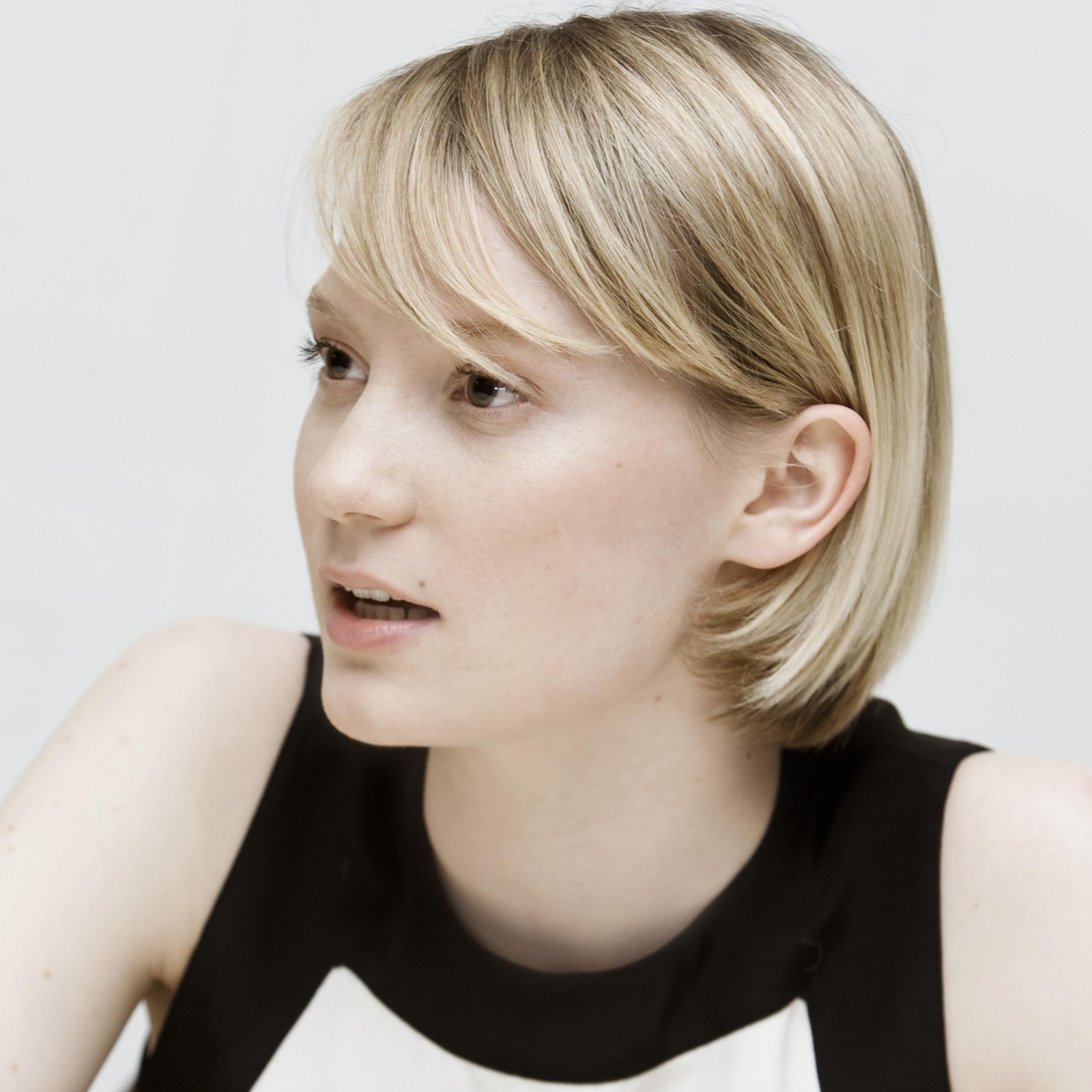 Миа Васиковска (Mia Wasikowska)