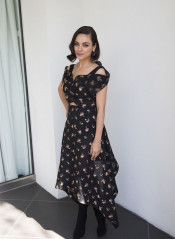 Mila Kunis – “A Bad Moms Christmas” Press Conference in Beverly Hills фото №1008028