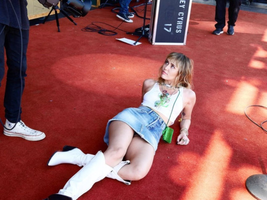 Miley Cyrus фото №1180100