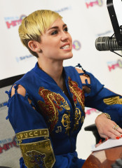 Miley Cyrus фото №653401