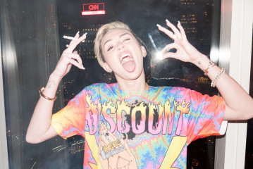 Miley Cyrus фото №669391