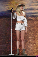 Miley Cyrus фото №967615