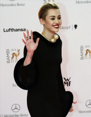 Miley Cyrus фото №679349