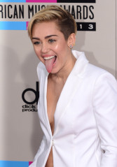 Miley Cyrus фото №681538