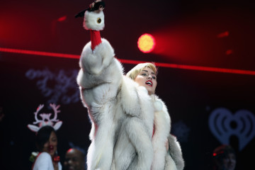 Miley Cyrus фото №684790
