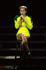 Miley Cyrus фото №679974