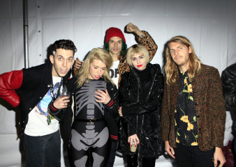 Miley Cyrus фото №684529