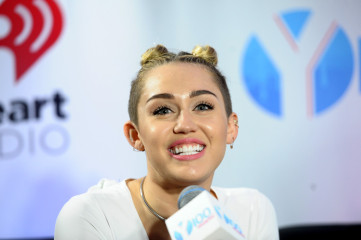 Miley Cyrus фото №687197