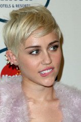Miley Cyrus фото №695683