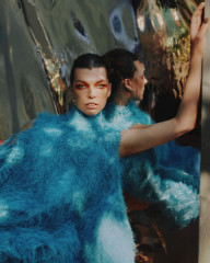 Milla Jovovich by Greg Swales for Vogue Arabia // 2021 фото №1289148